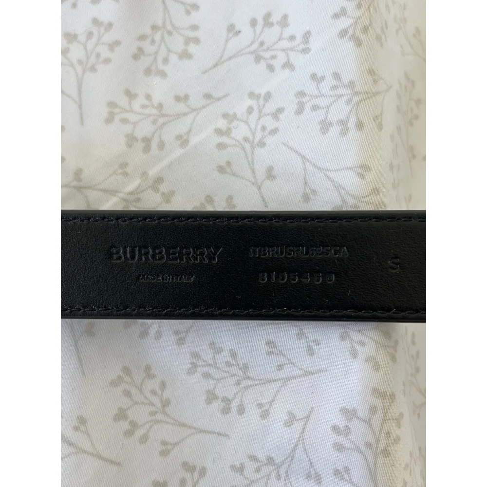 NWD Burberry Black Belt Gold Circular Logo Buckle Classic Women’s Size Small